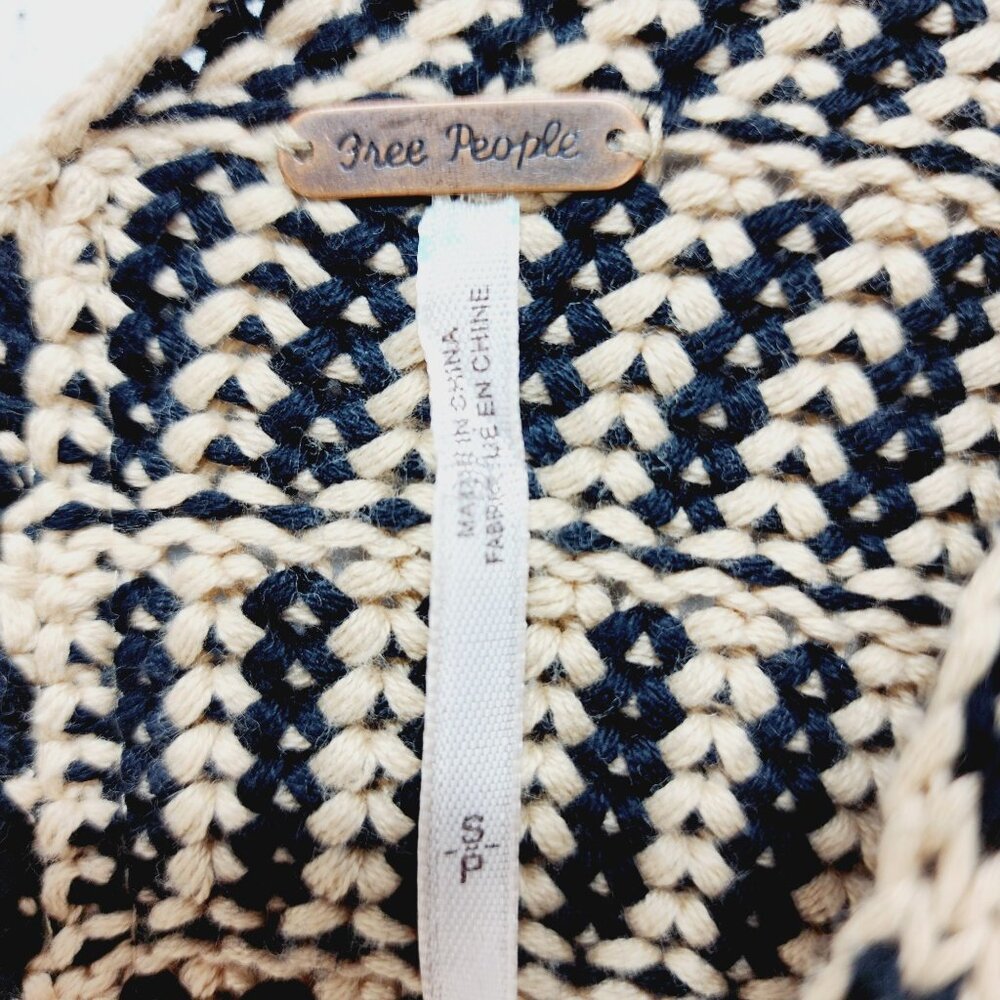 Free People Poncho Sweater Womens V -Neck Knit zipper back Black & Beige S/P - Picture 4 of 13